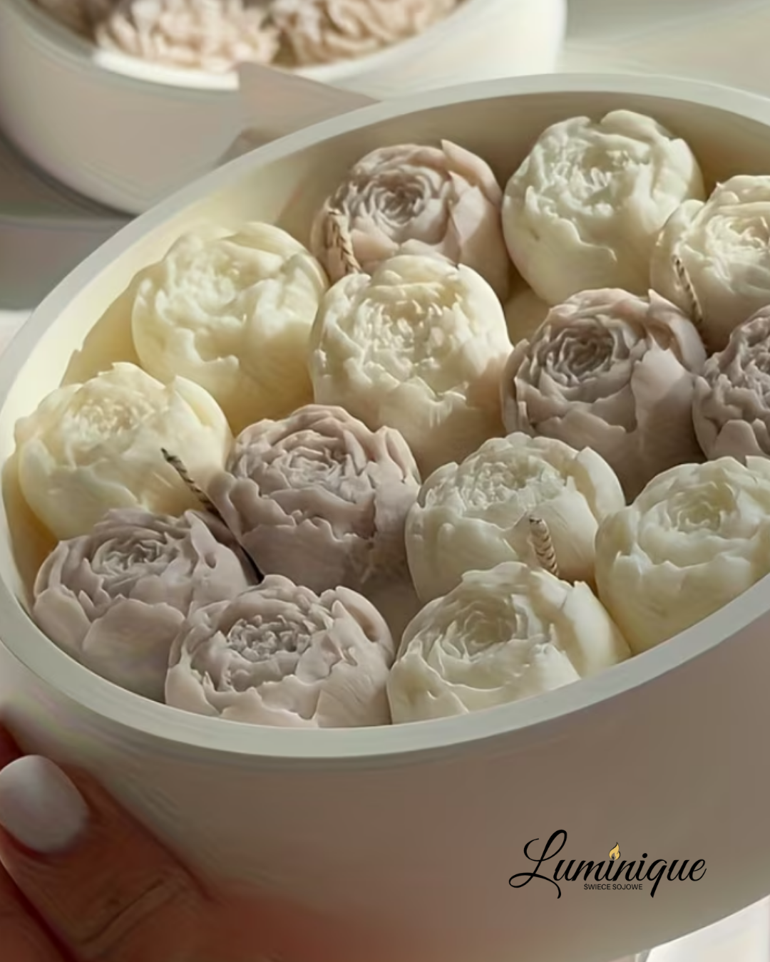 Świeca sojowa handmade Bukiet kwiatów w gipsowej misie