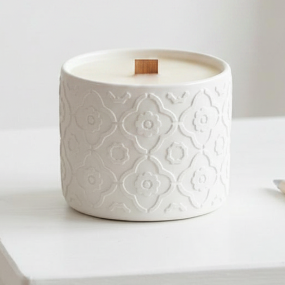 Świeca sojowa w gipsowej formie w kształcie minimalistycznego naczynia ze stylowym wzorem - Savage | Handmade